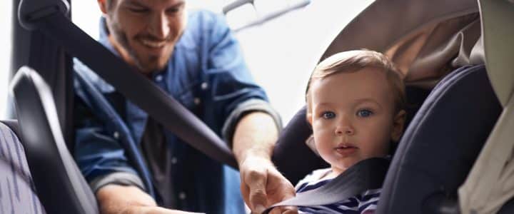 Que savoir avant d’acheter un siège auto pas cher pour votre enfant ?